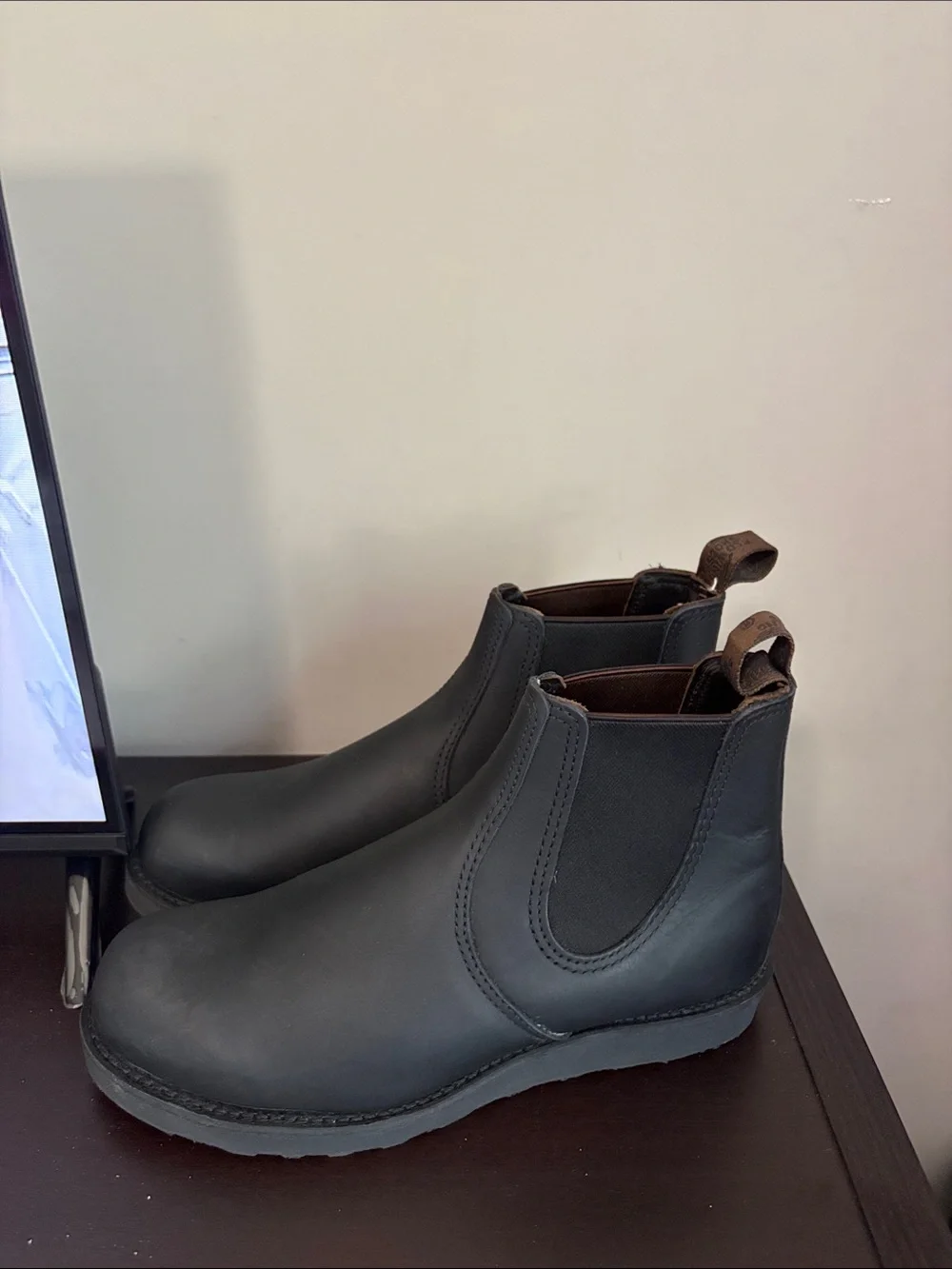 Red Wing Shoes Black CLASSIC CHELSEA Boot Mens 6 in Black Harness Leather 10 NEW